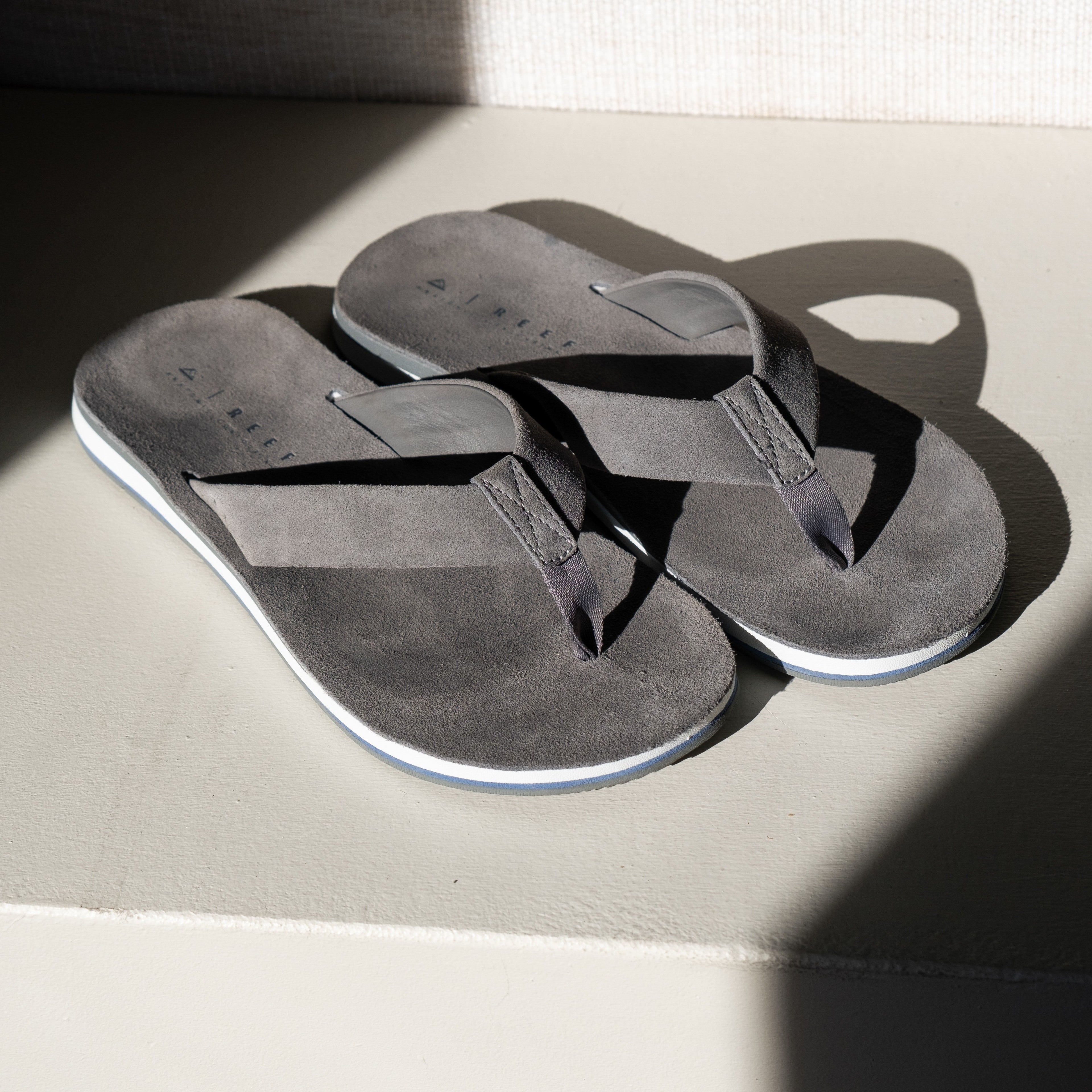 Ojai Classic - Grey Suede